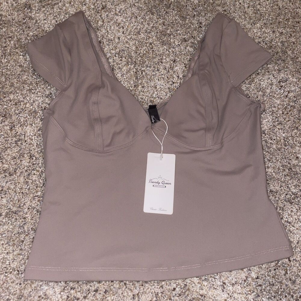 Trendy Queen Womens Mauve Short Sleeve Crop Tee Size medium